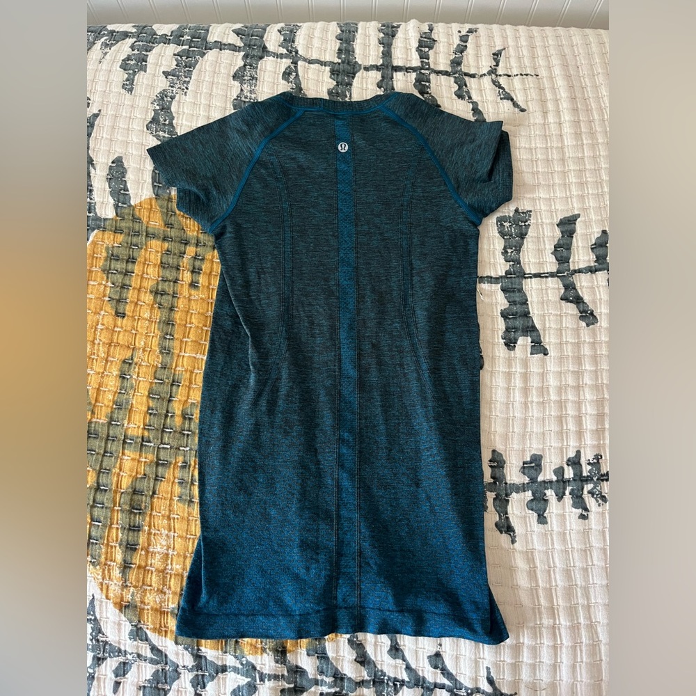 Lululemon Swiftly Tech Shortsleeve